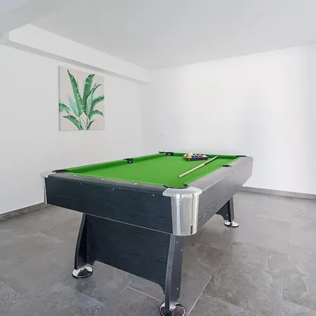 Zen With Sea View And Private Pool וילה לוריניה